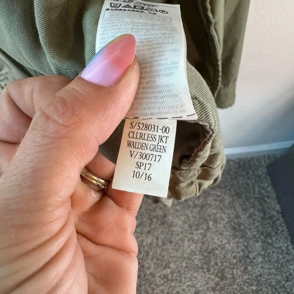 Gap Lightweight Bomber Jacket - olive green, size small - Picture 7 of 7